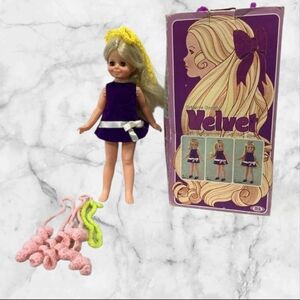 Vintage 1970 IDEAL Toys Velvet, Crissy’s Cousin, Doll With Original Box